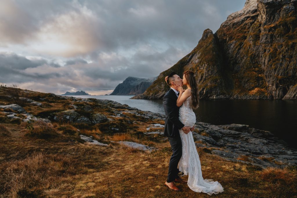 Christin Eide Photography - Adventure elopement by the sea Lofoten, Norway