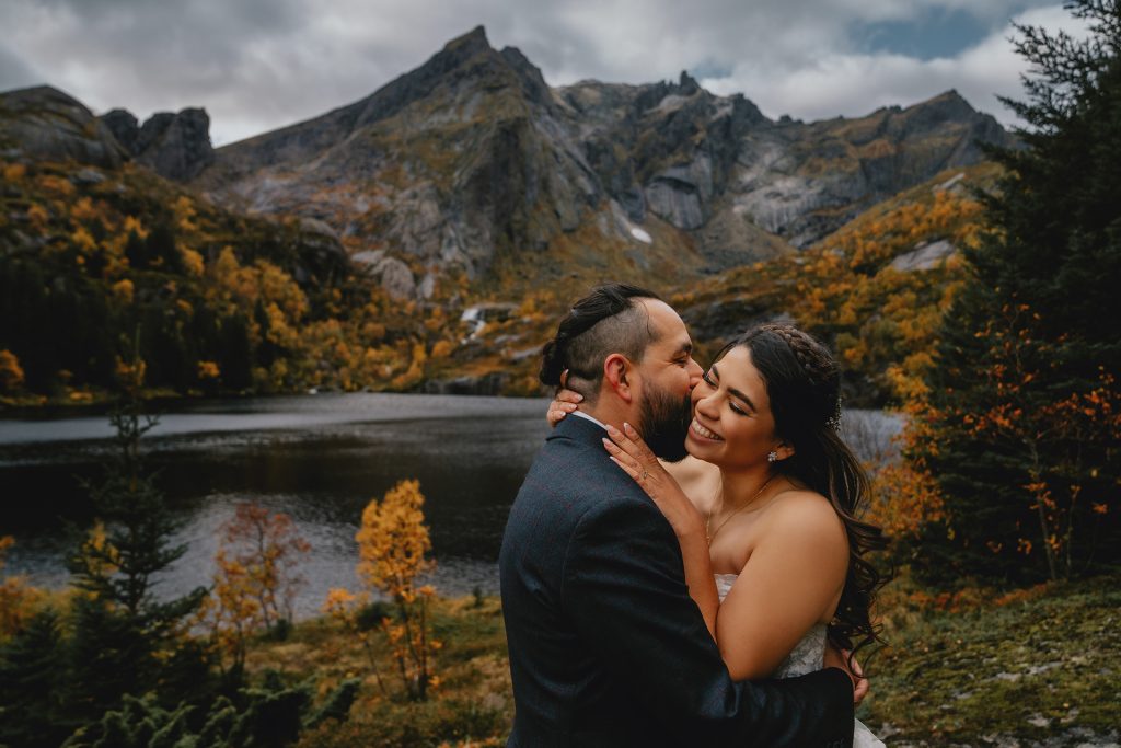 Hiking elopement in Lofoten Autumn by Christin Eide Photography