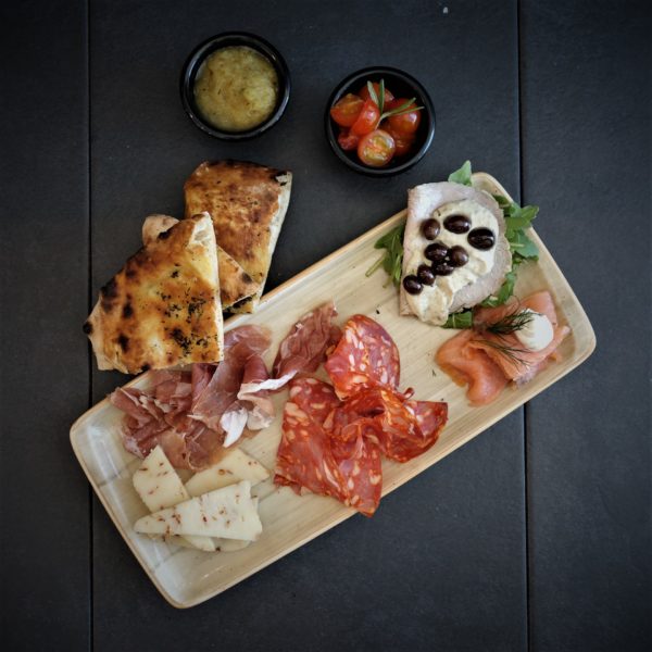 62. ANTIPASTO (nok til 2 personer)