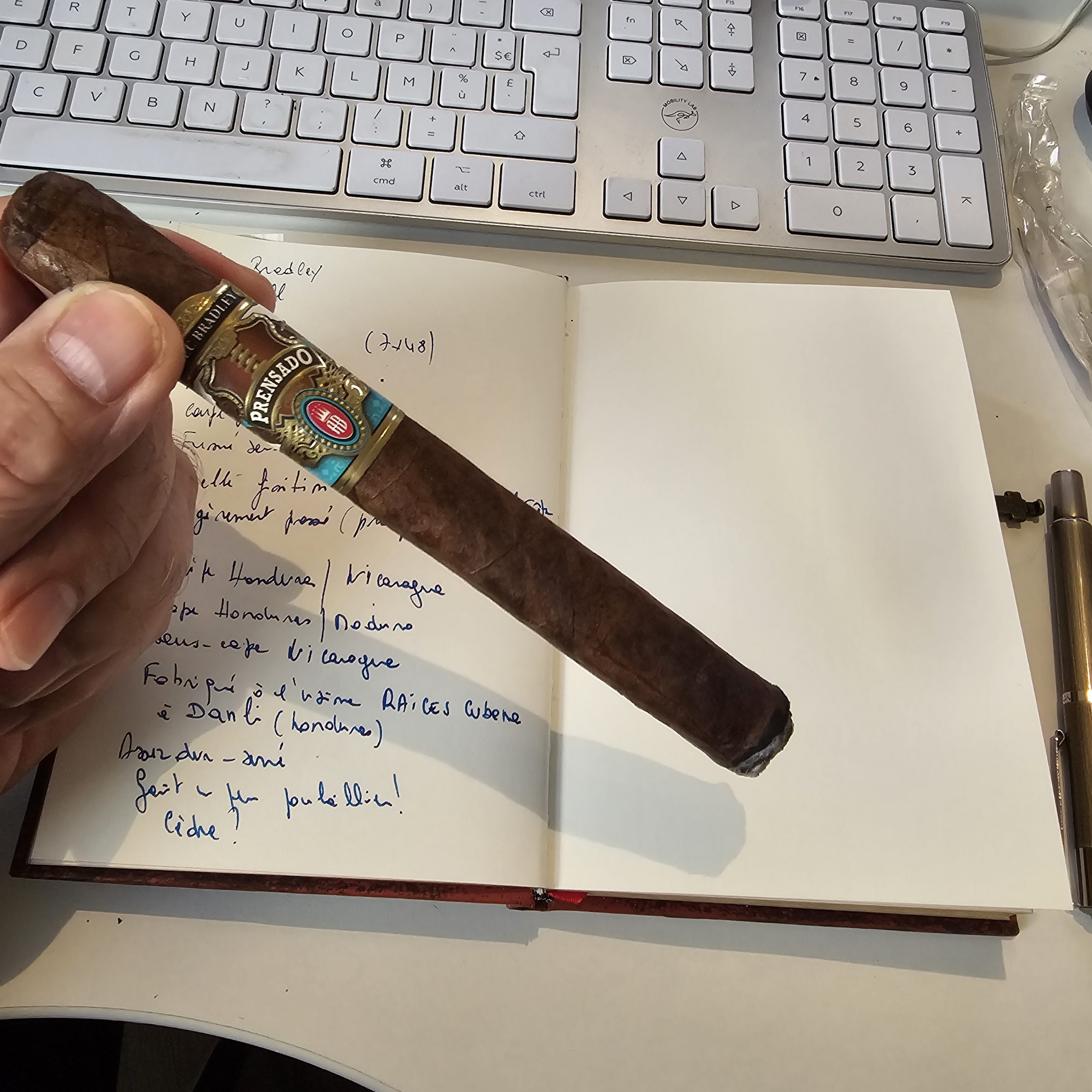 Alec Bradley Prensado Churchill: subtil.