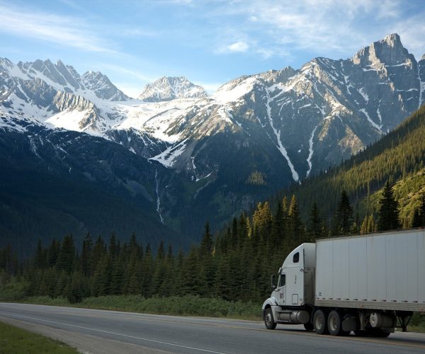 truck-freight-transportation-2677373.jpg