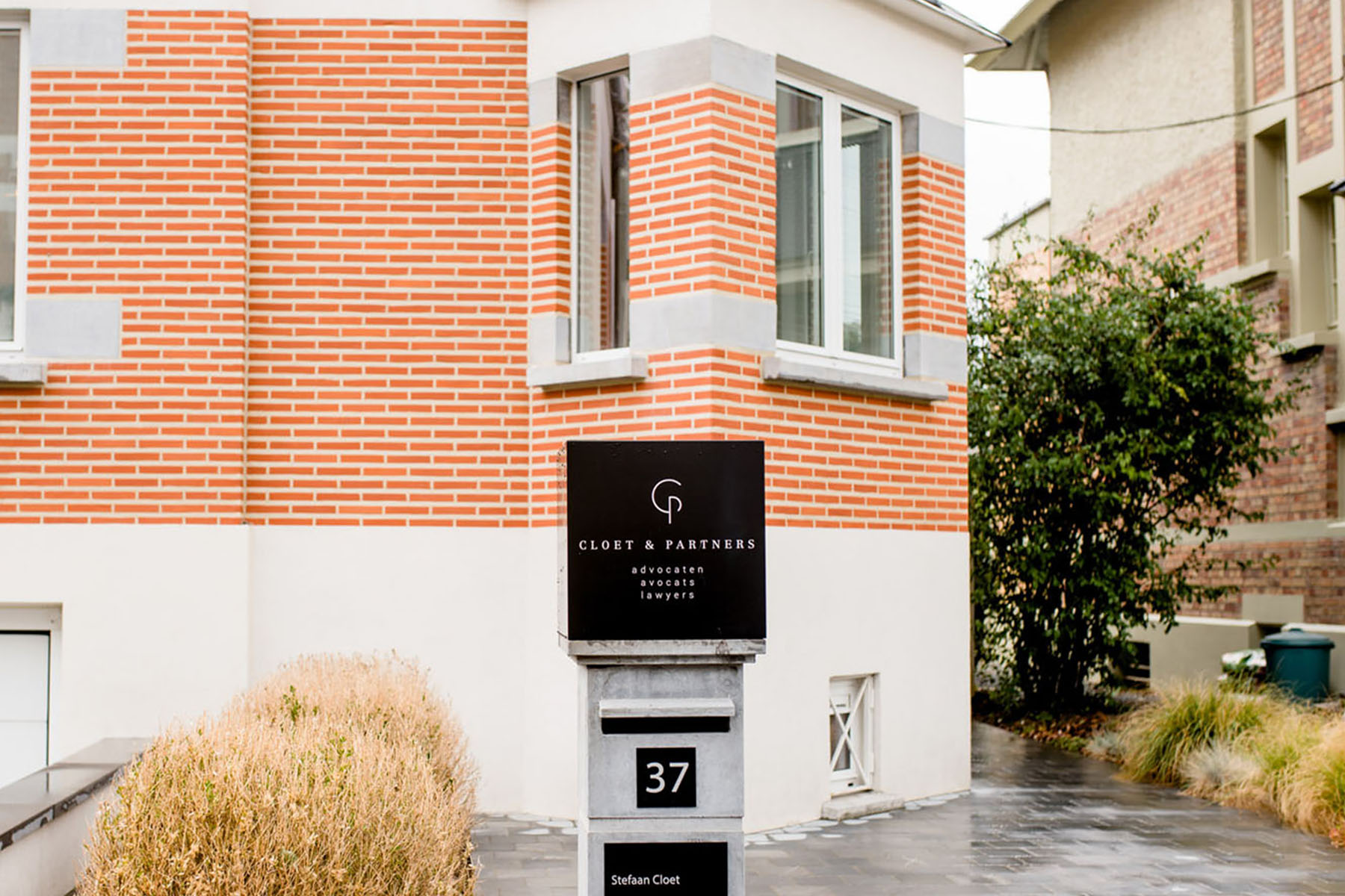 CLOET & PARTNERS — Contact