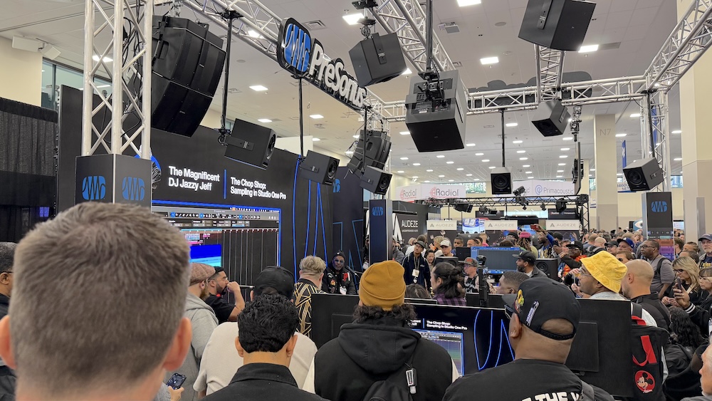 DJ Jazzy Jeff (center) held court at the PreSonus booth, discussing his production career, the history of sampling, how he incorporates the company’s software into his workflow and more.