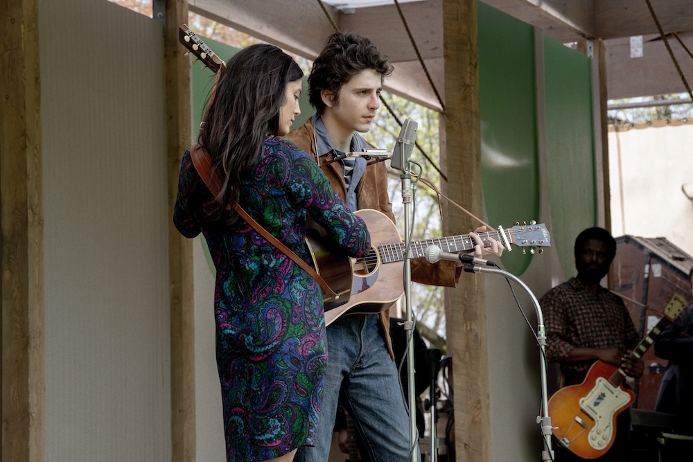 Bob Dylan (Timothée Chalamet) and Joan Baez (Monica Barbaro) dueting. Photo: Macall Polay/Searchlight Pictures.