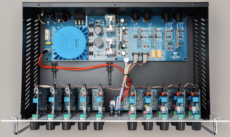 The guts of the Z&H Designs HVC250 Parametric EQ.