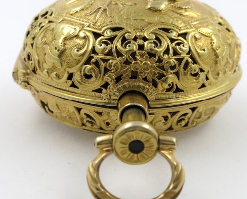 Gold repousse repeater