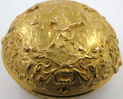 Gold repousse pair cased verge by Kipling, London