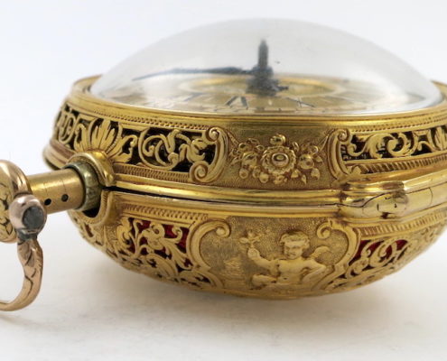 Gold repousse repeater