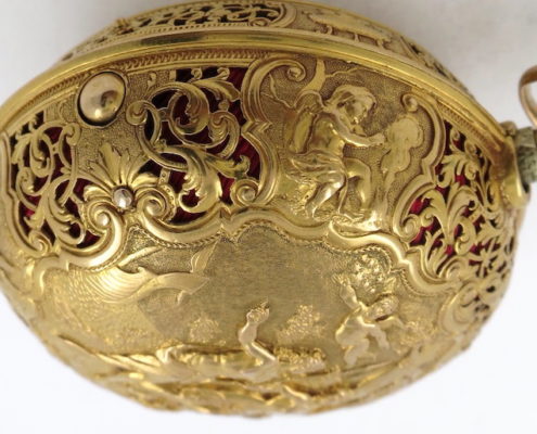 Gold repousse repeater