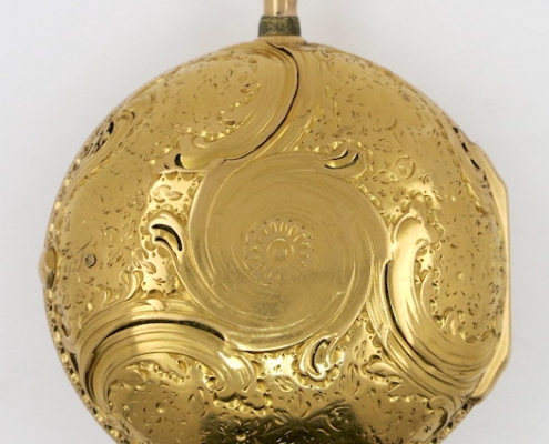 Gold repousse half quarter repeater