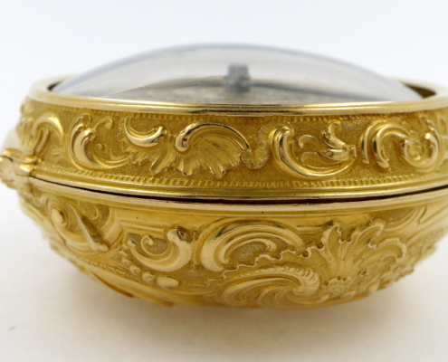 IMG_4870 17thc. gold repousse single handed verge