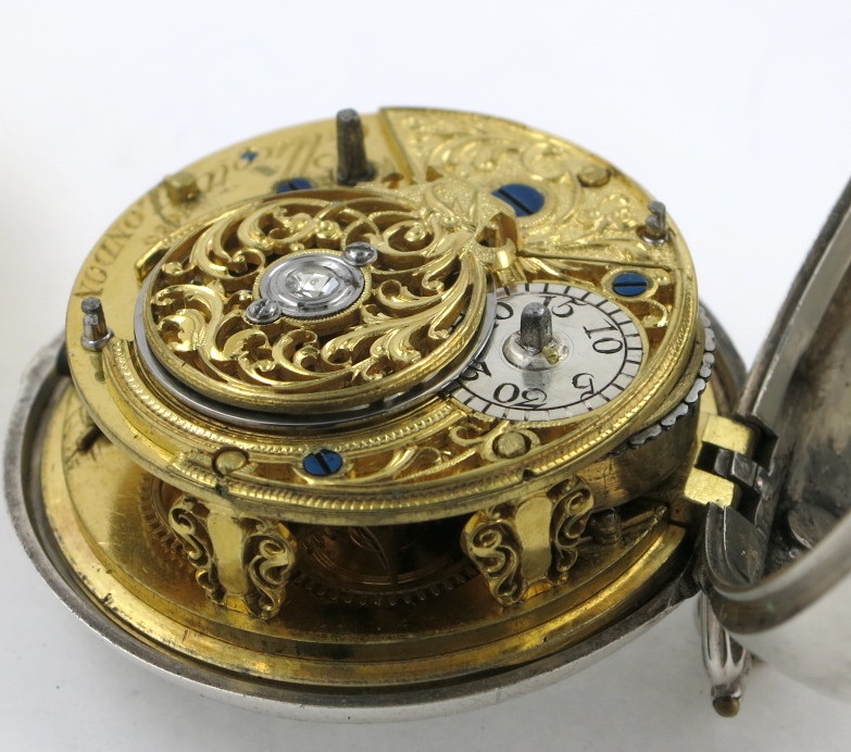 A ladies watch that can be worn as a brooch. Enamel set with diamonds.  Cylinder escapement. Circa 1890-1900. - Bukowskis