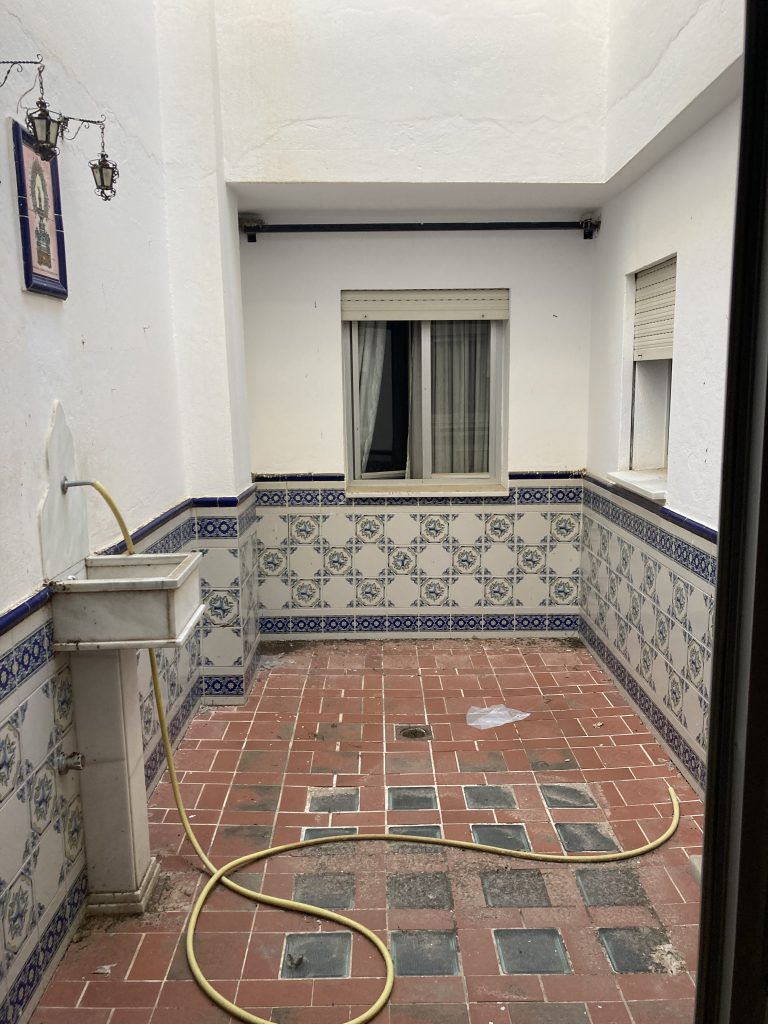 Grande Patio en casa en venta en Coín