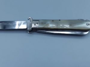 COLTELLO CACCIA CON ESTRATTORE LAMA IN ACCIAIO