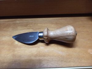 Coltello Grana - Lama Inox cm 6 - Manico Faggio