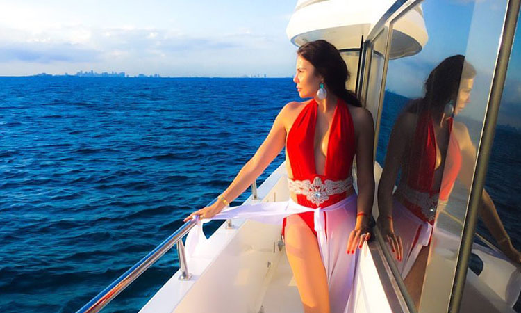 yacht rental for birthday party in dubai
