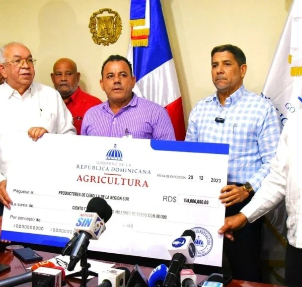 Agricultura paga RD$792 millones a productores y proveedores agrícolas