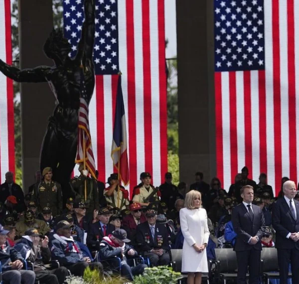 Conmemoran 80 años del desembarco del Día D