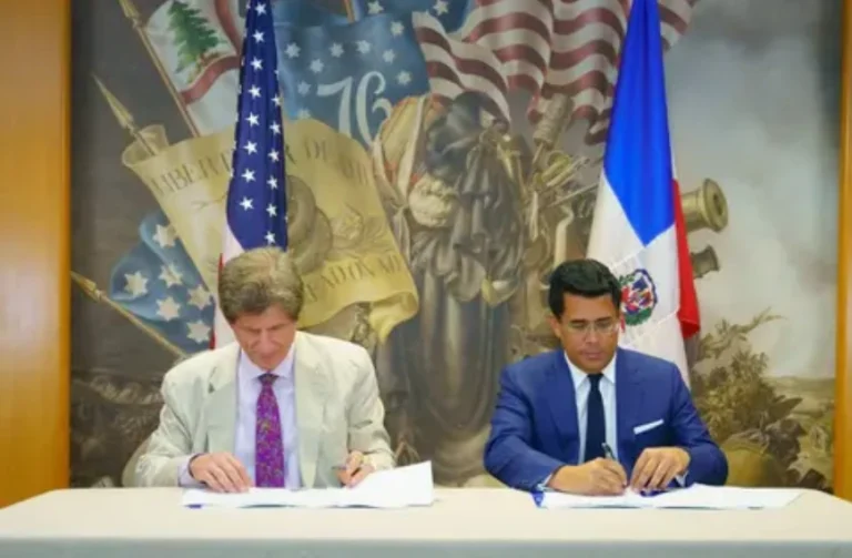 República Dominicana y EE. UU. cierran acuerdo de cielos abiertos