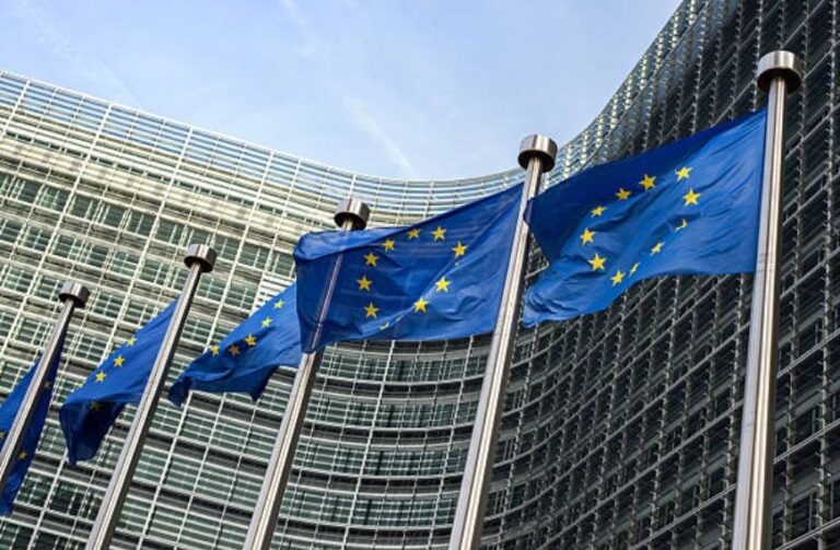 La Comisión Europea sufrió un ciberataque que sustrajo información de webs públicas