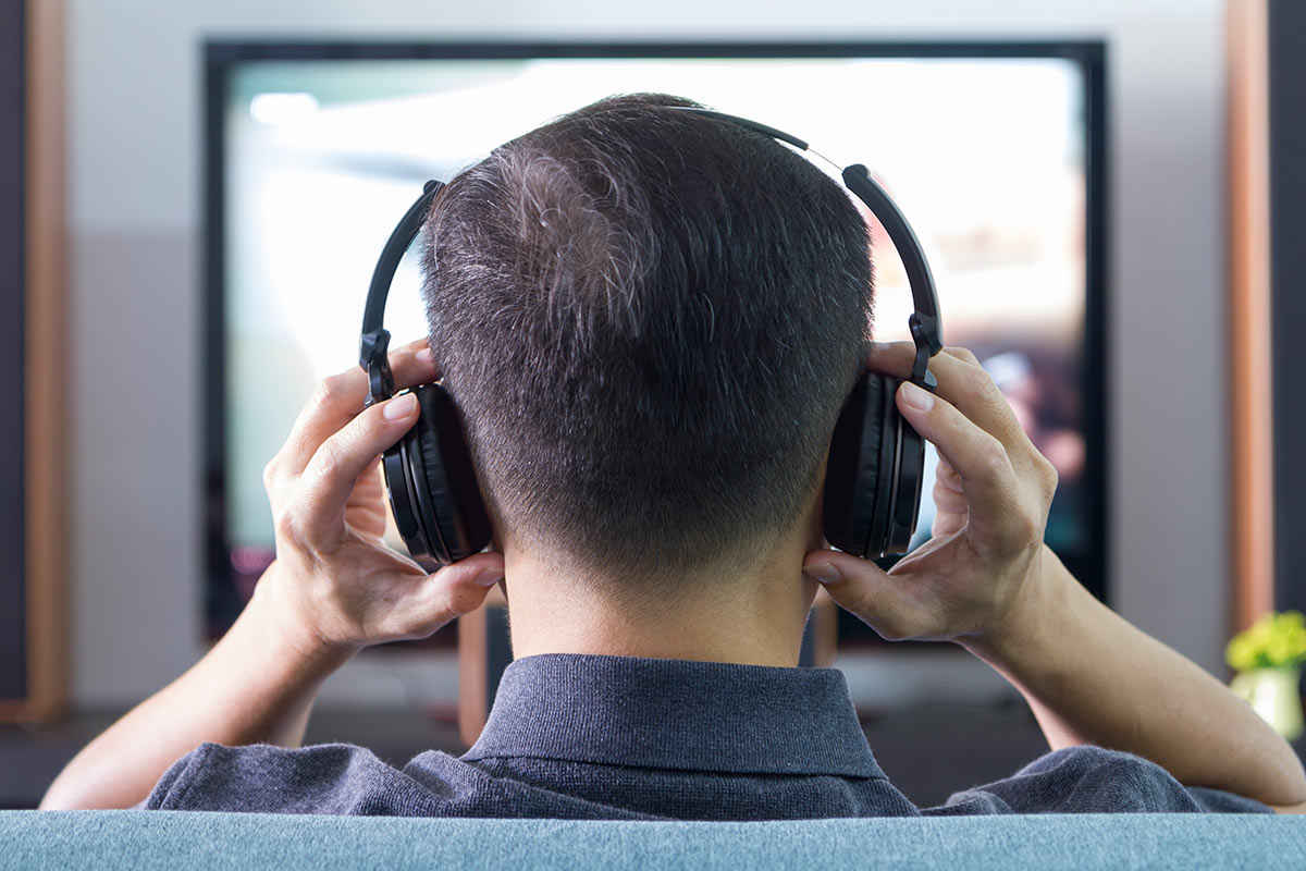 7 sätt att titta på TV med hörlurar – CompareSweden