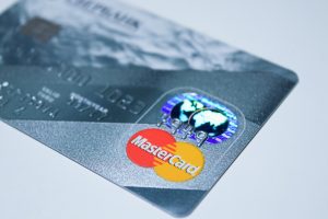köpa altcoins med bankkort