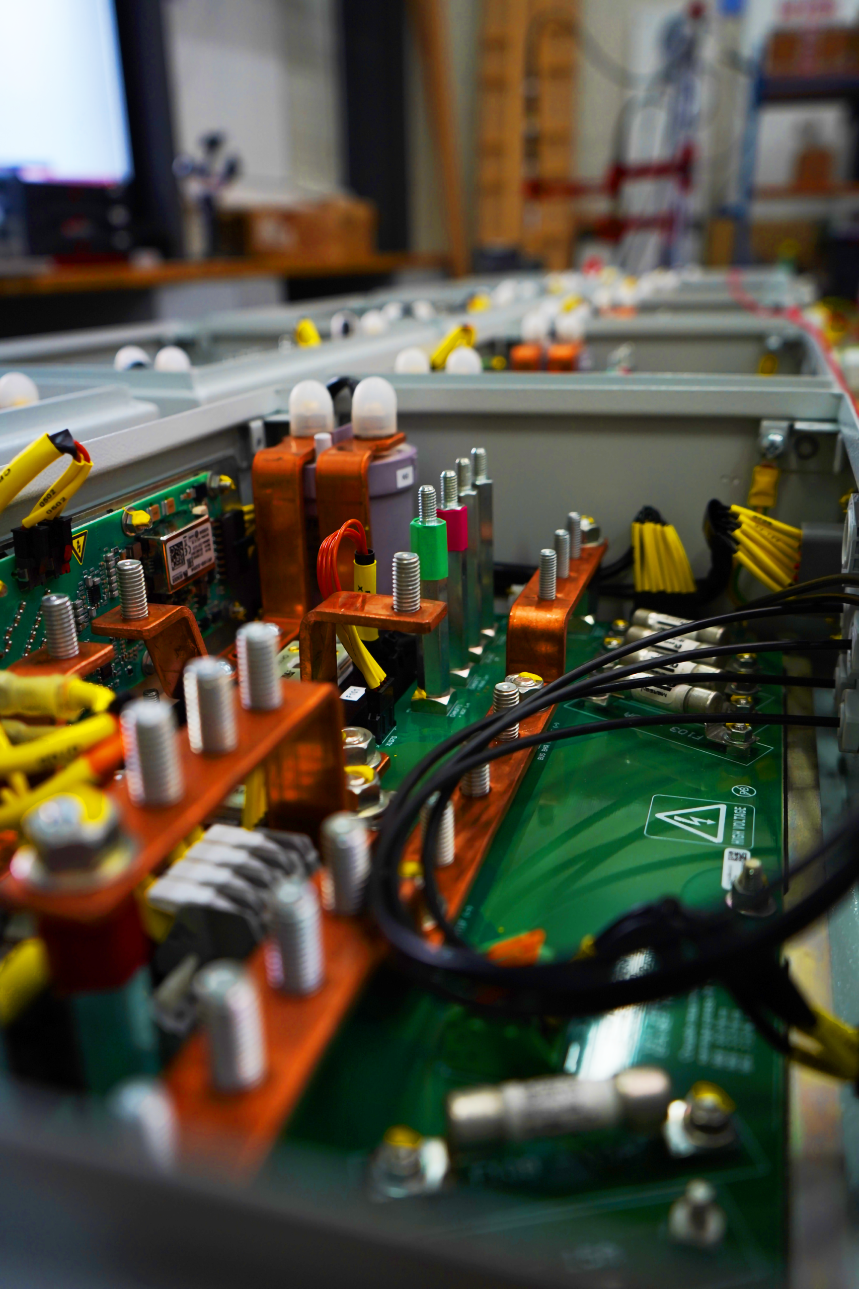 High voltage power distribution unit for mobile machinery