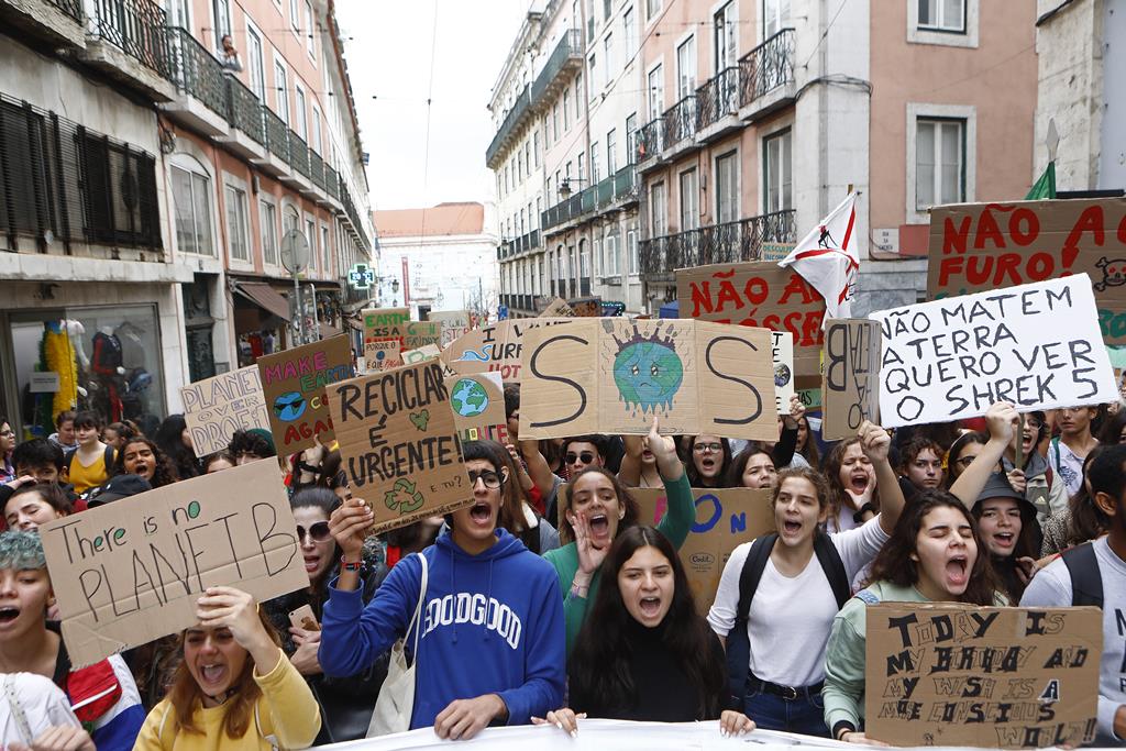 lisboa greve climatica estudantil27893960defaultlarge 1024