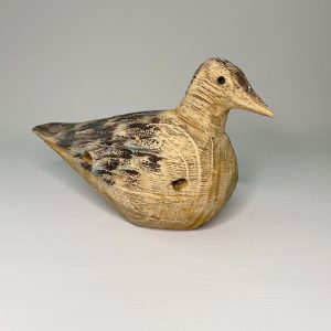 Mouette assise en bois