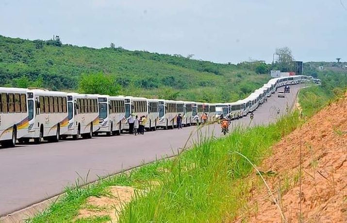 Photo du jour. A Kinshasa, plus long qu’une rame de métro