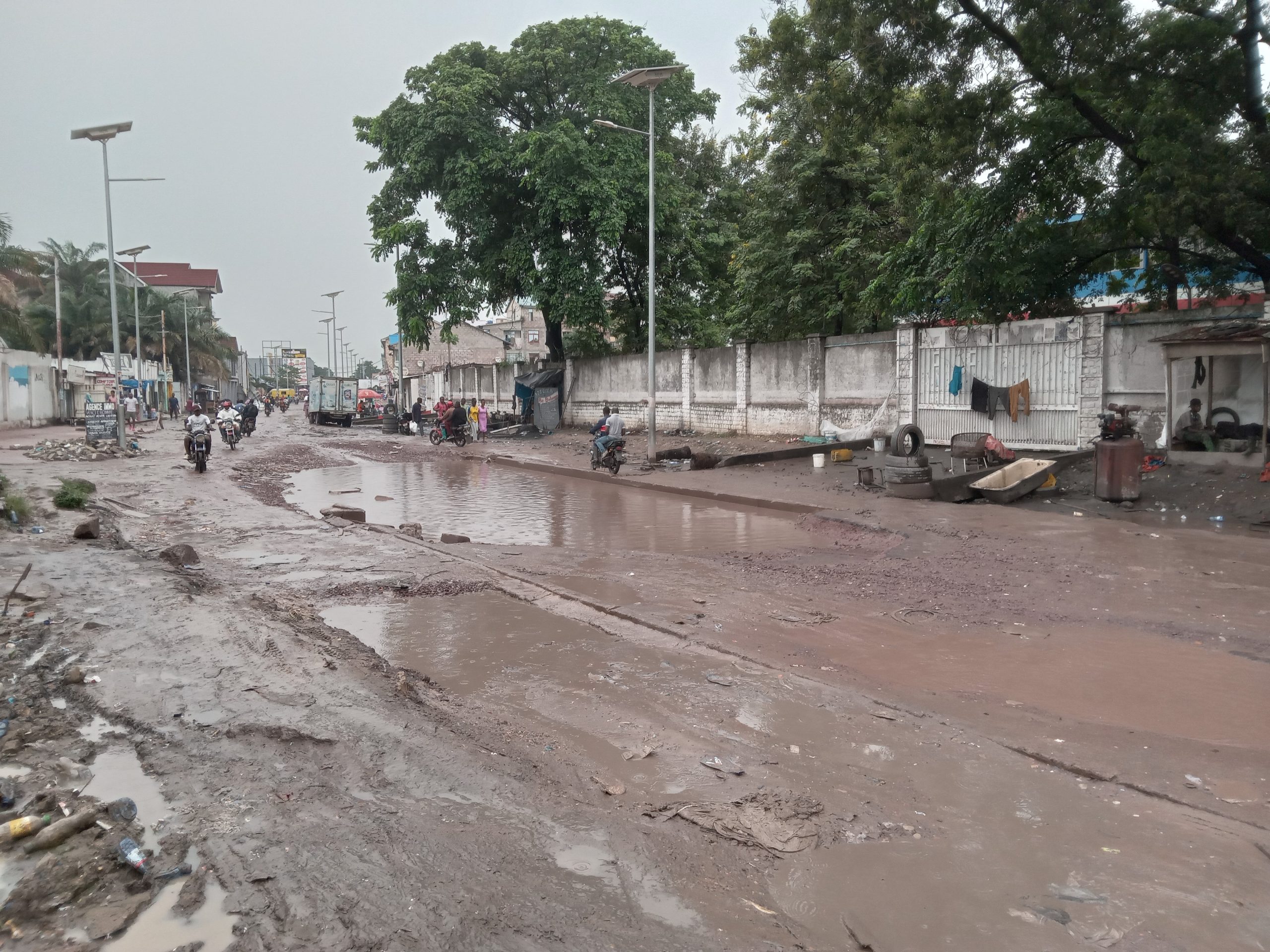 Bonana 2025 à Kinshasa : réveil dans des nids de poule ! Bonana 2025 à Kinshasa : réveil dans des nids de poule !