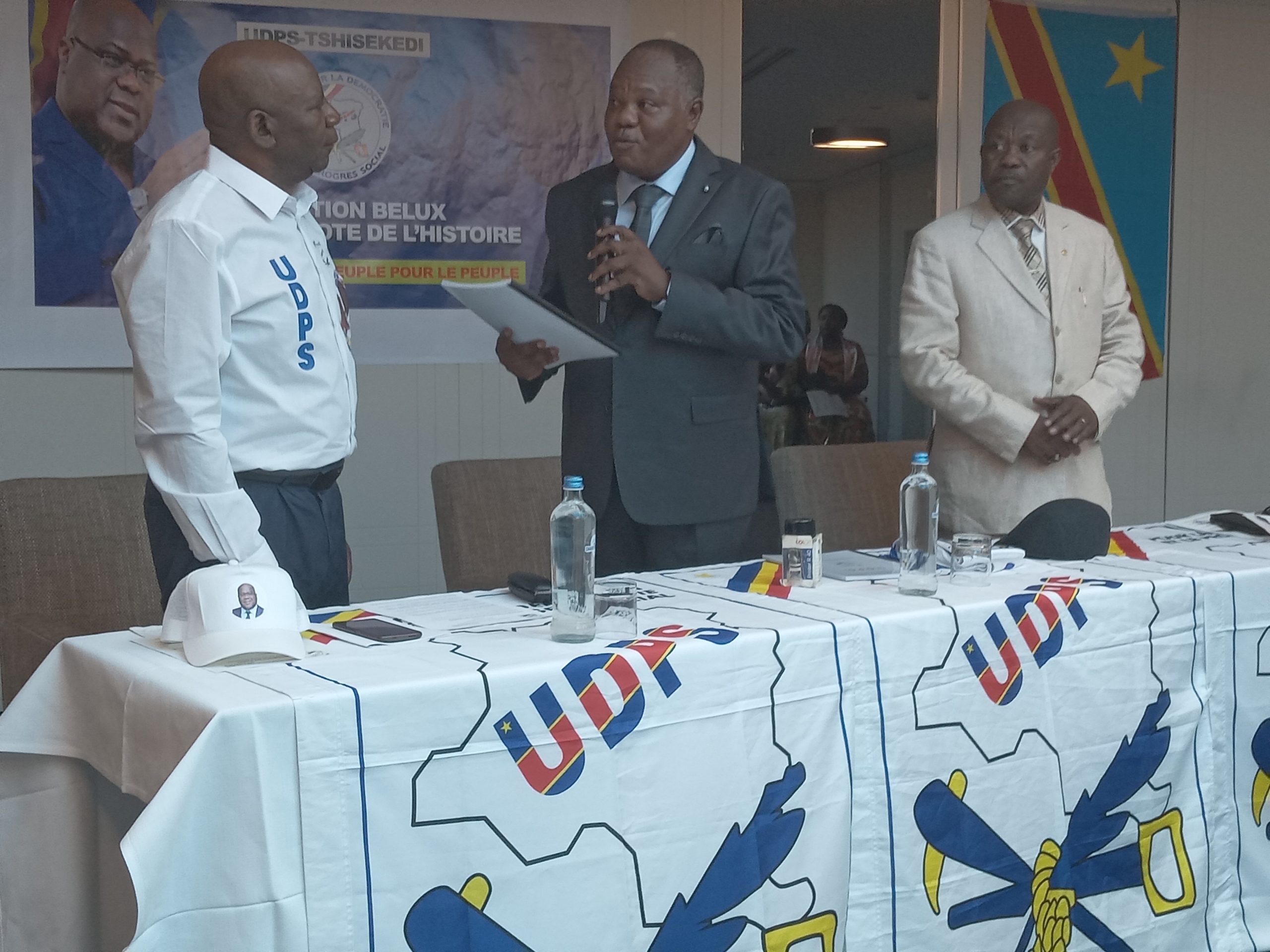 UDPS-BELUX. Le Secrétaire National Gaston Mutombo installe le comité Robert Vangu UDPS-BELUX. Le Secrétaire National Gaston Mutombo installe le comité Robert Vangu