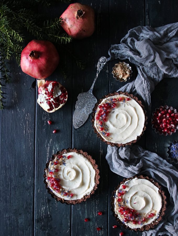 cheesecake med vit choklad och granatäpple