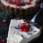 cheesecake med vit choklad och granatäpple