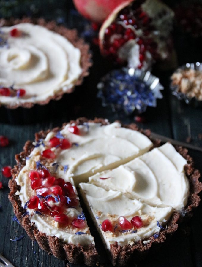 cheesecake med vit choklad och granatäpple