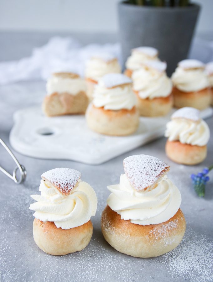 knådfria nattjästa semlor