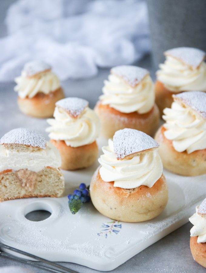 knådfria nattjästa semlor