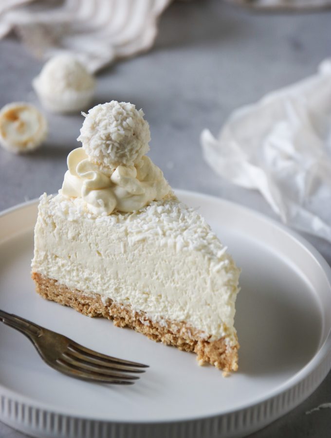 no-bake Raffaello cheesecake