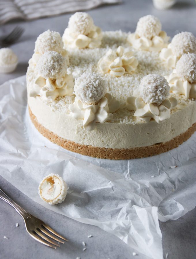 no-bake Raffaello cheesecake