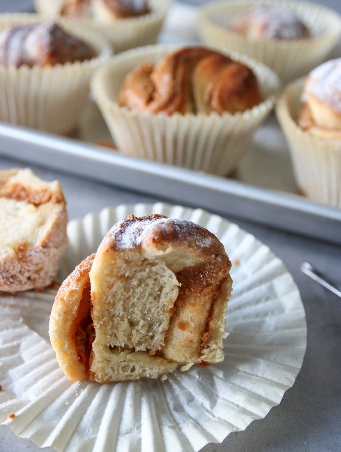 brioche med jordnötssmör