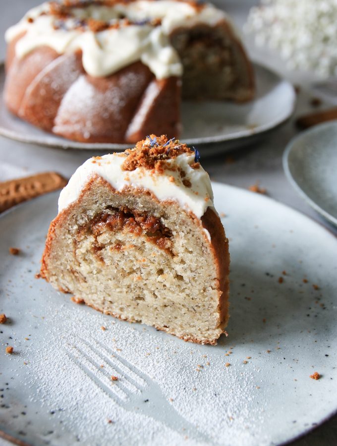 banankaka med biscoff spread och mascarponekräm