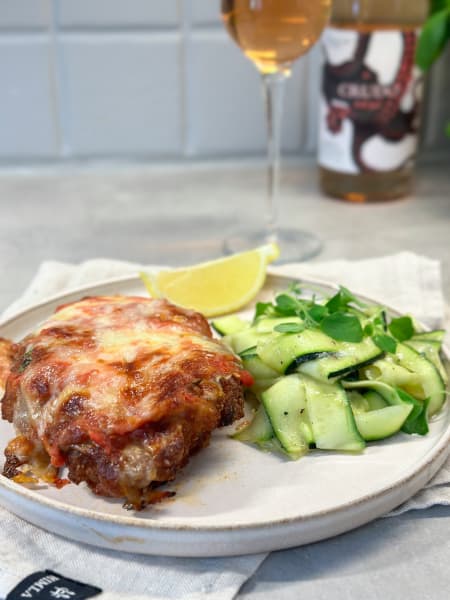pollo ala parmigiana med zucchinisallad