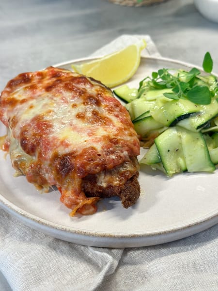 pollo ala parmigiana med zucchinisallad