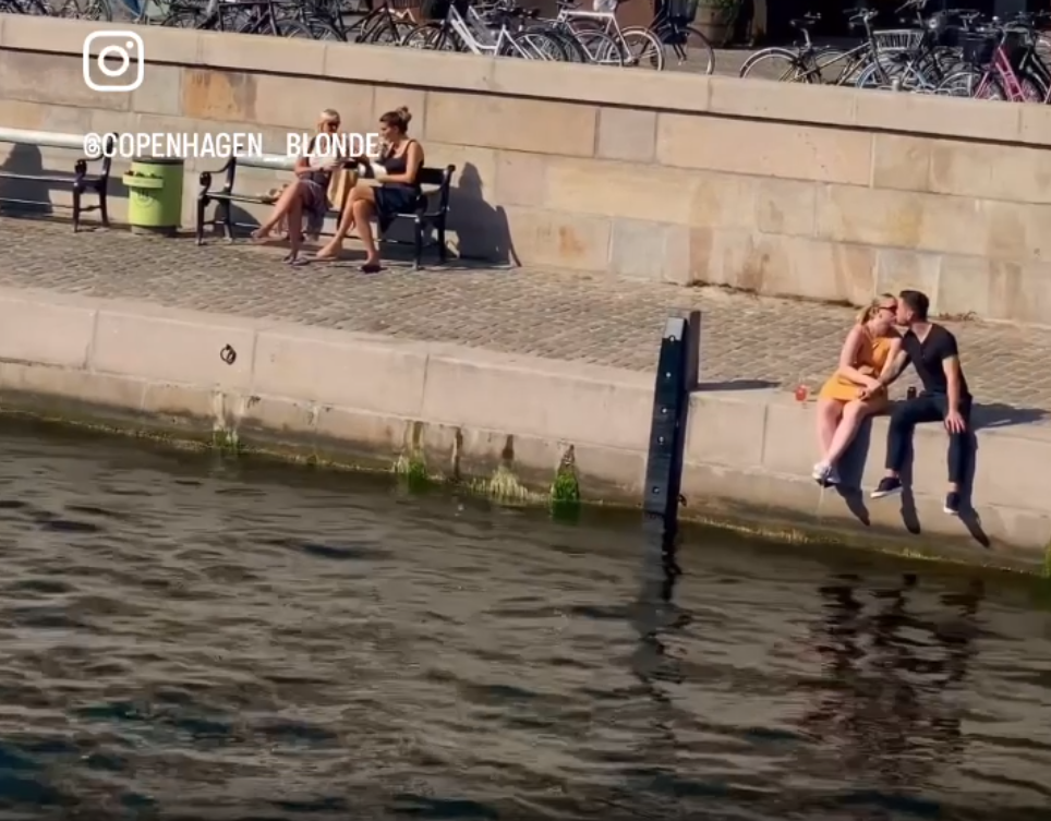 Kissing 😊 in the Copenhagen sunshine