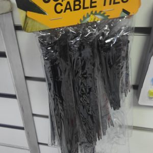 Cable tie set