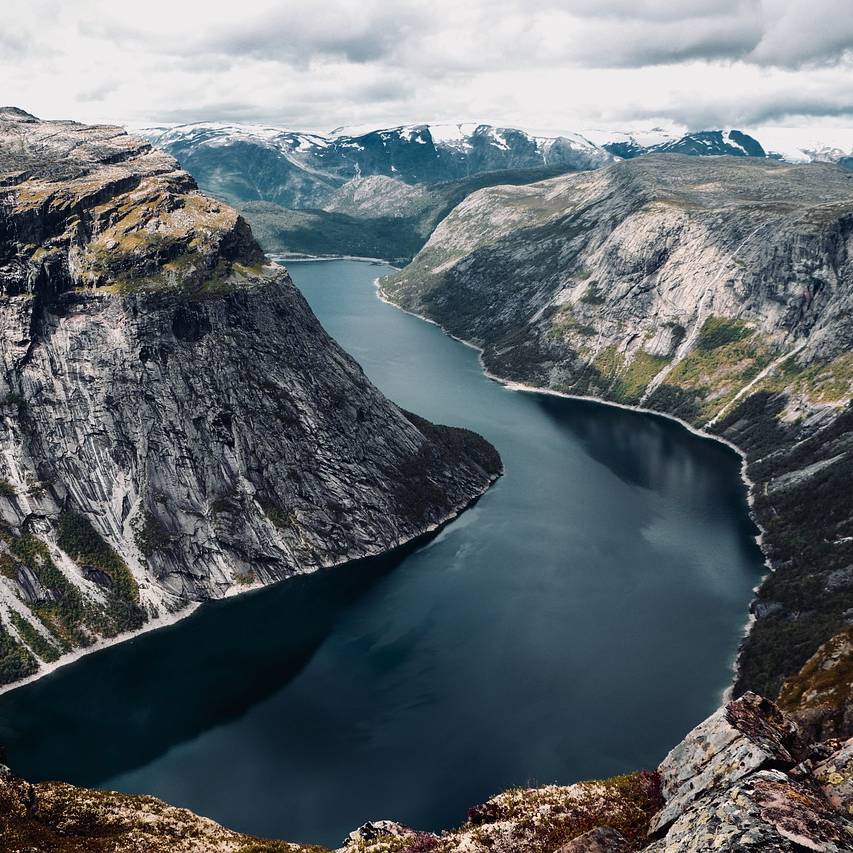 fjord, valley, mountains-4614096.jpg