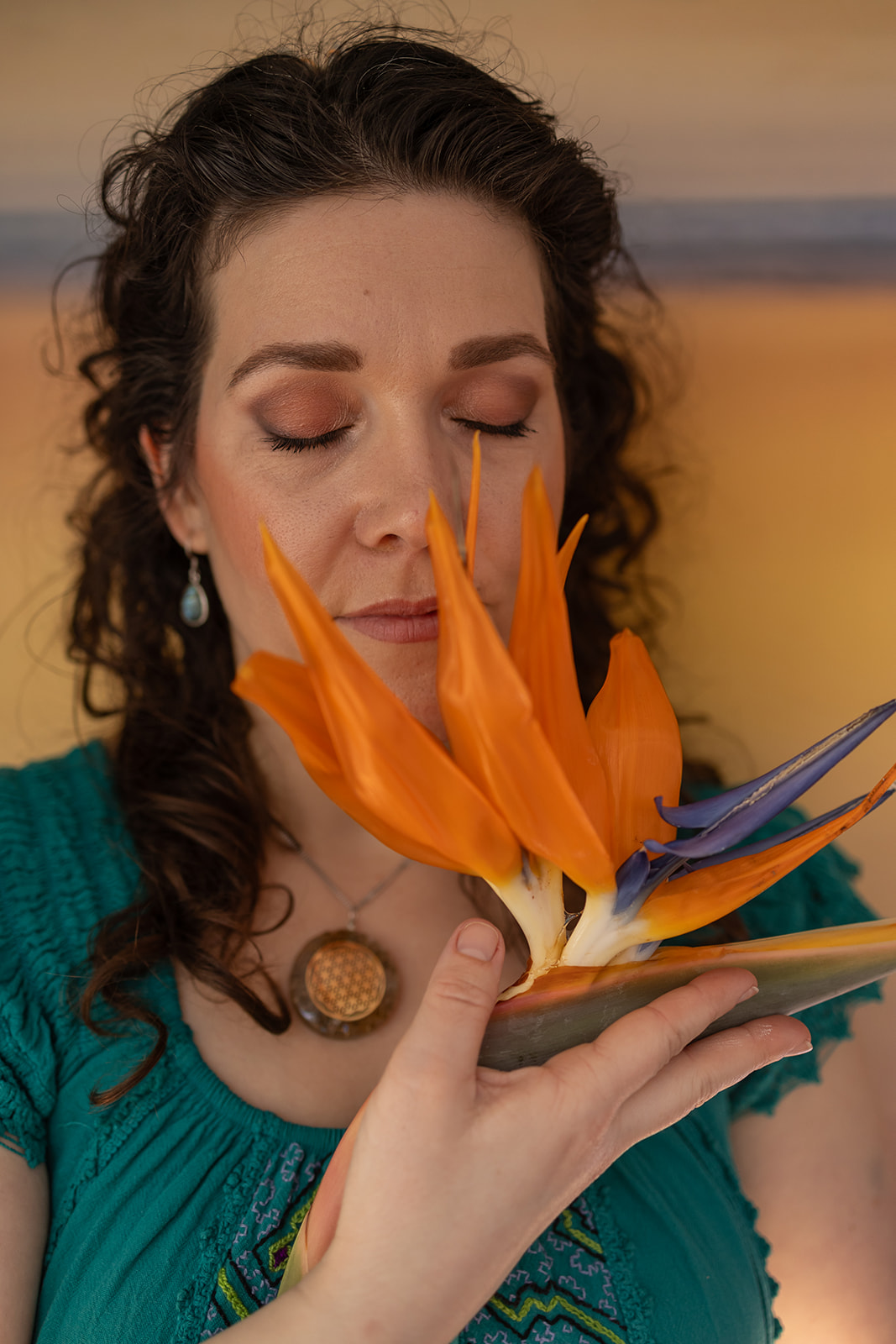 Nancy tijdens haar reis als Cosmeopaat, Nancy holistische beauty behandeling