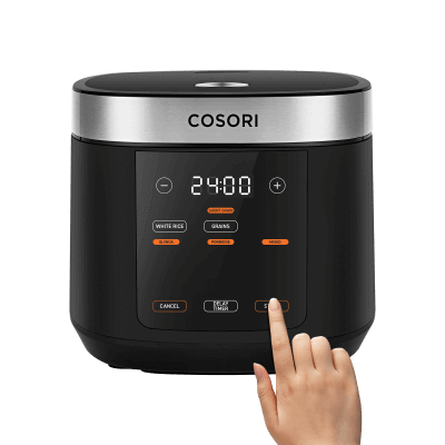 Cosori-Multi-Cooker-med-hadn