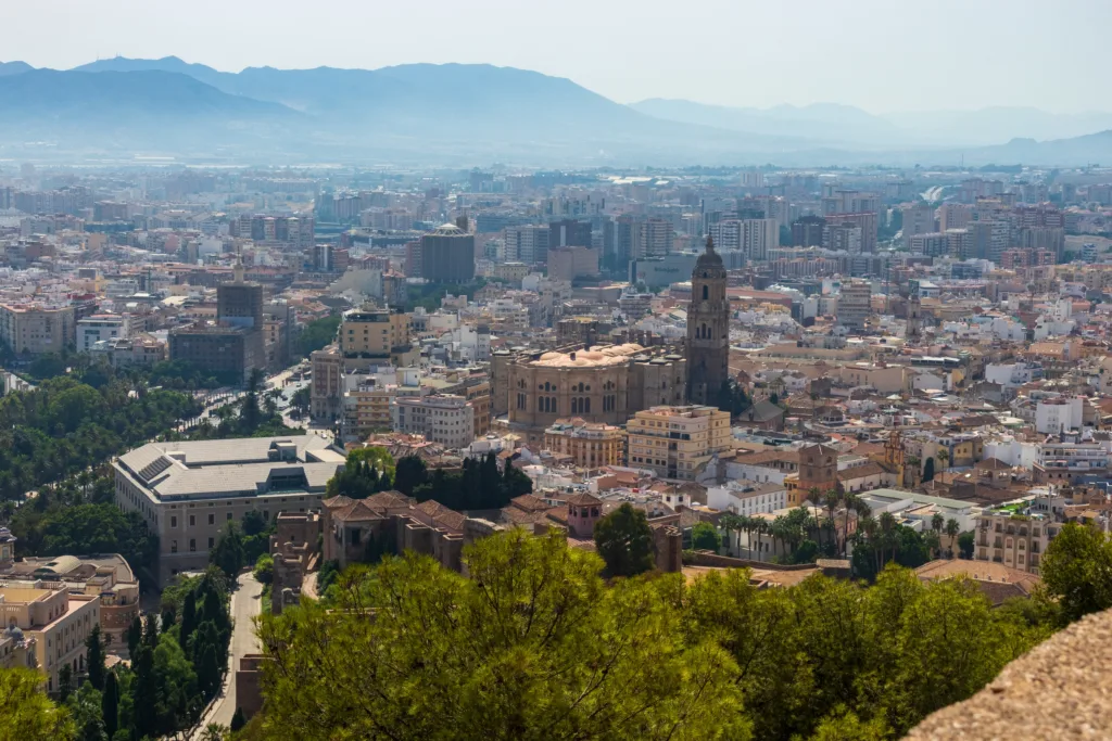 Costa del sol Avisen - Malaga leder ankomsten av turister til Andalusia