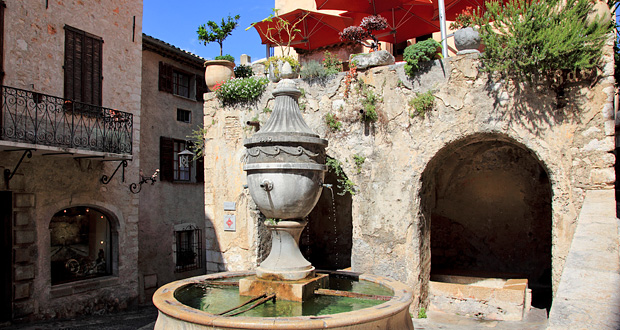 Place de la Grande Fontaine